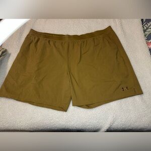 Under Armour Men's motivate vented loose fit Shorts camel color 5xl